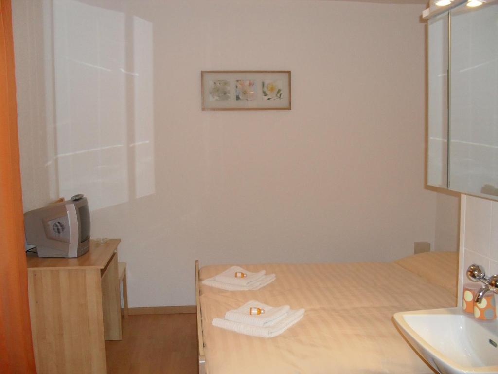 Hotel Edelweiss Flurlingen Oda fotoğraf